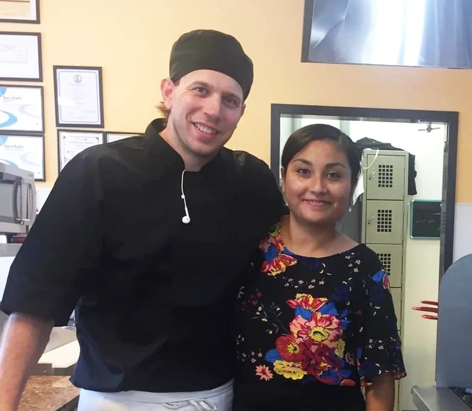 mil amores taqueria owners